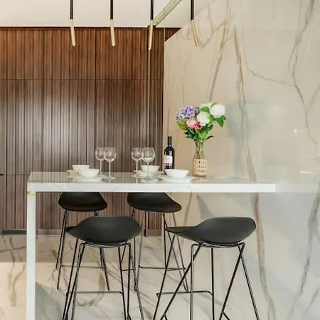 Mickiewicza Prestige With Parking By Rentujemy Center Apartment *
